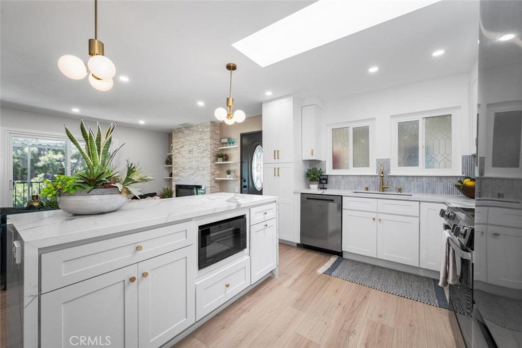 2338 Avenida Sevilla N