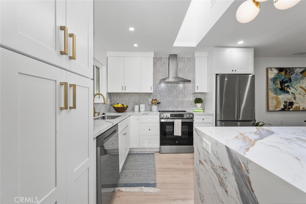 2338 Avenida Sevilla N