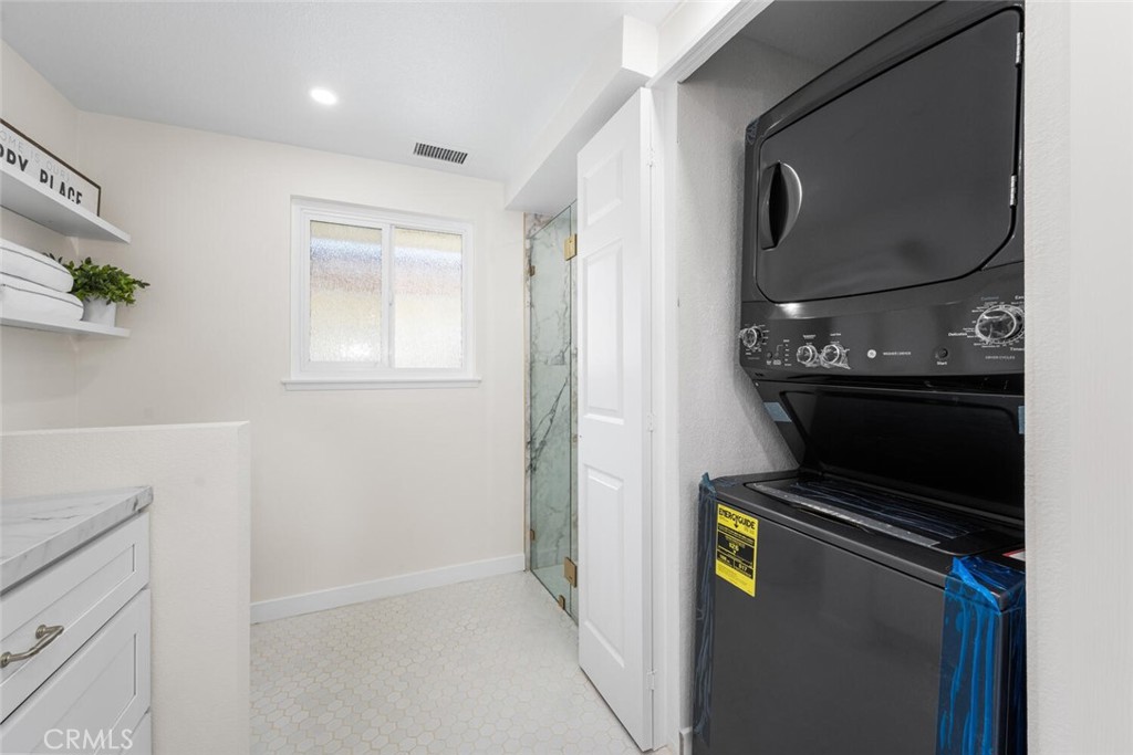 2338 Avenida Sevilla N