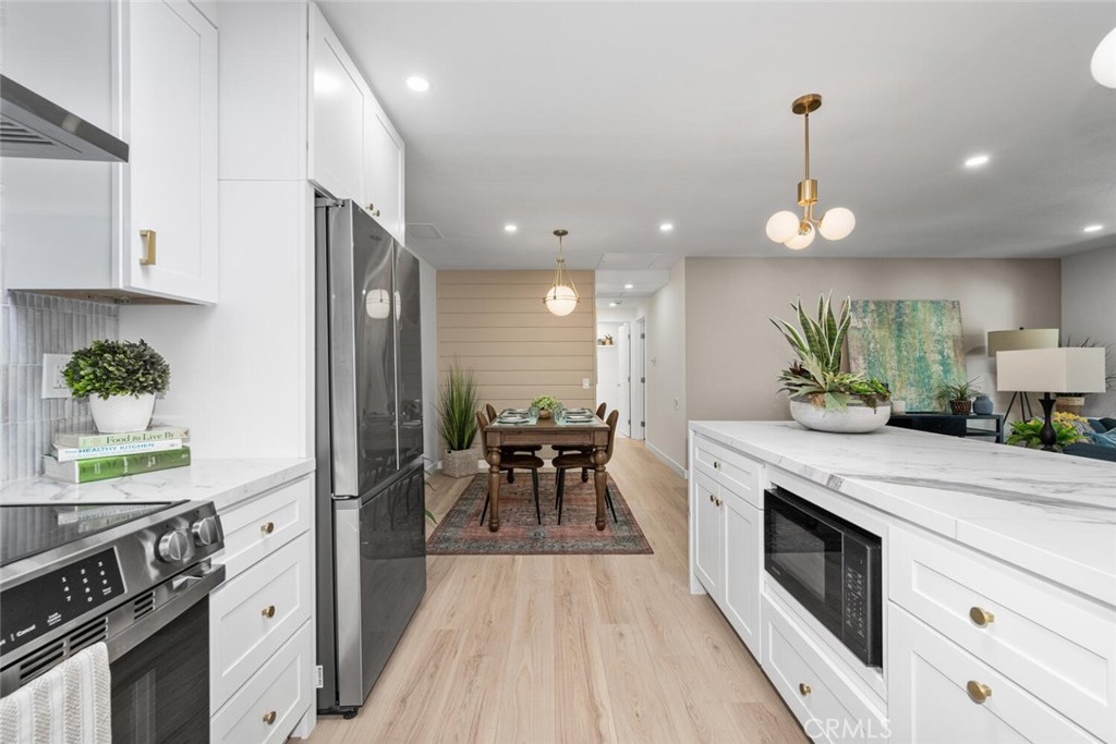 2338 Avenida Sevilla N