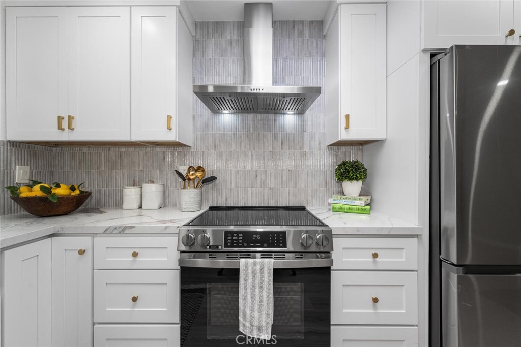 2338 Avenida Sevilla N