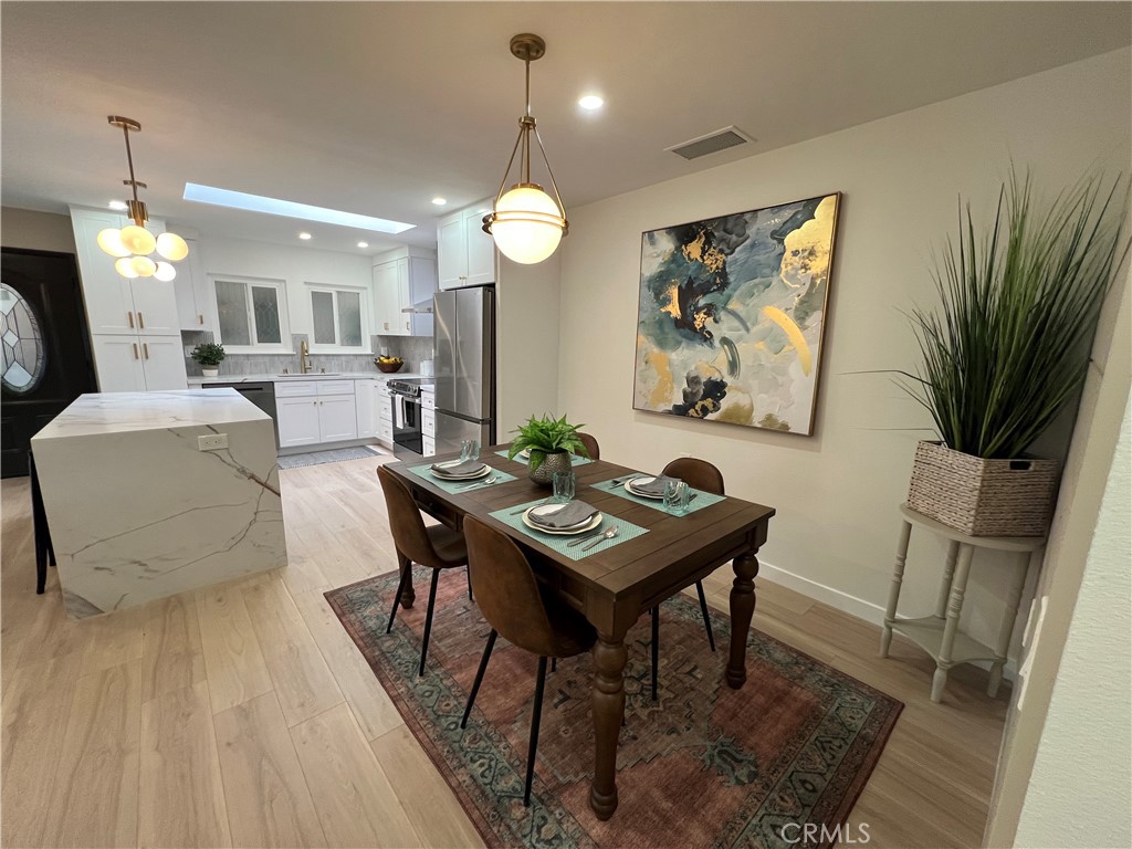 2338 Avenida Sevilla N