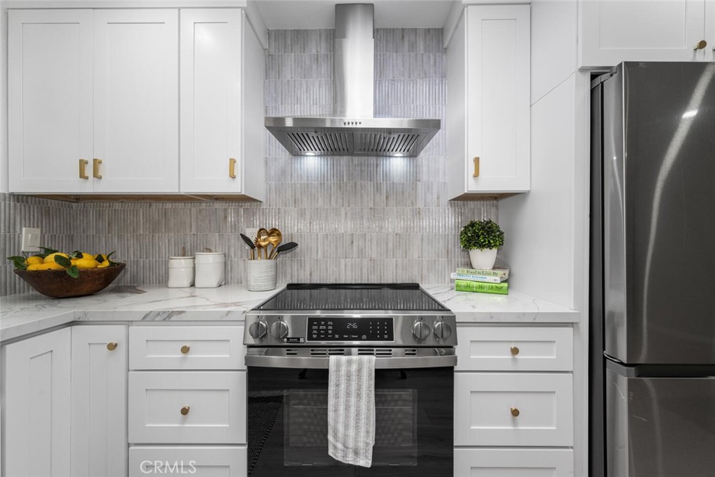 2338 Avenida Sevilla N