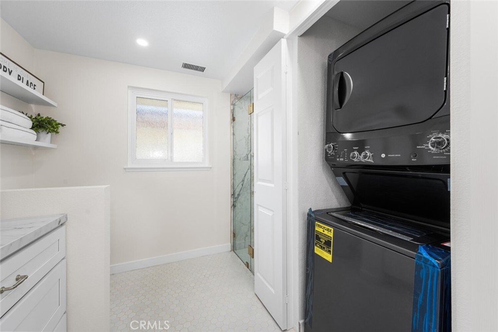 2338 Avenida Sevilla N