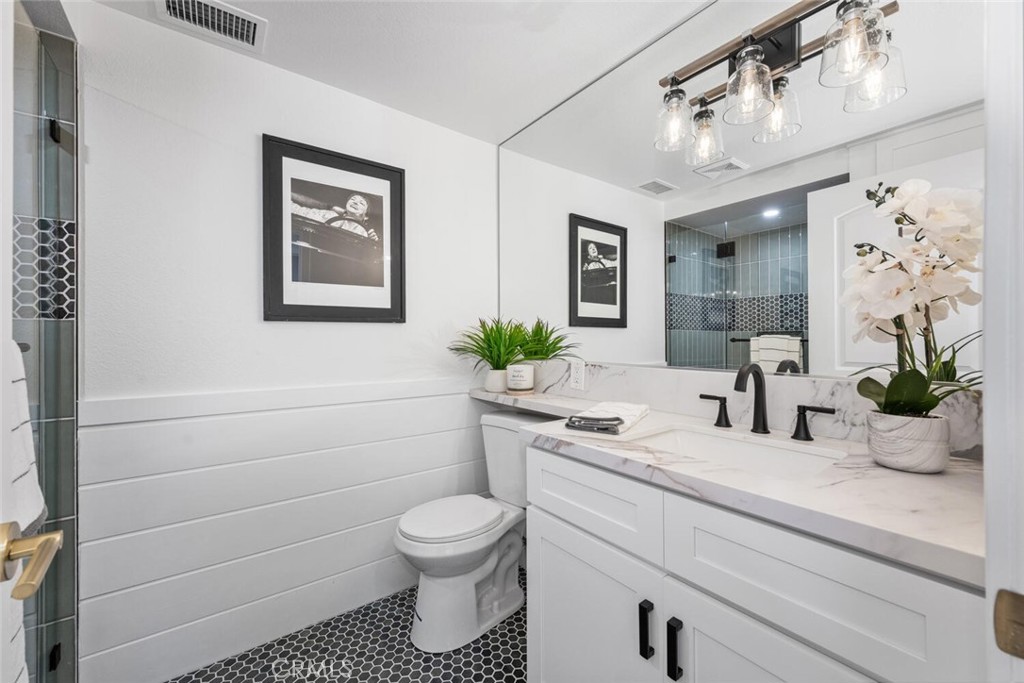 2338 Avenida Sevilla N