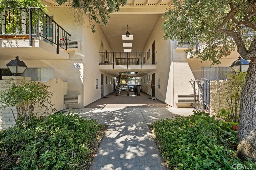 2338 Avenida Sevilla N