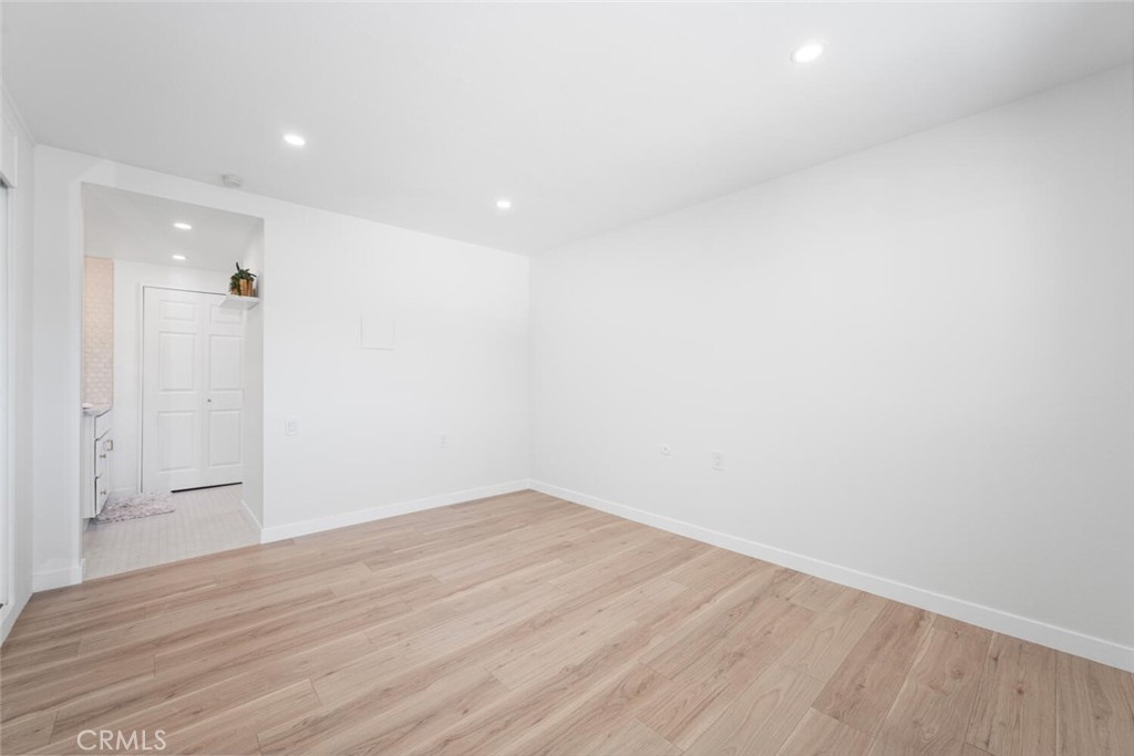 2338 Avenida Sevilla N