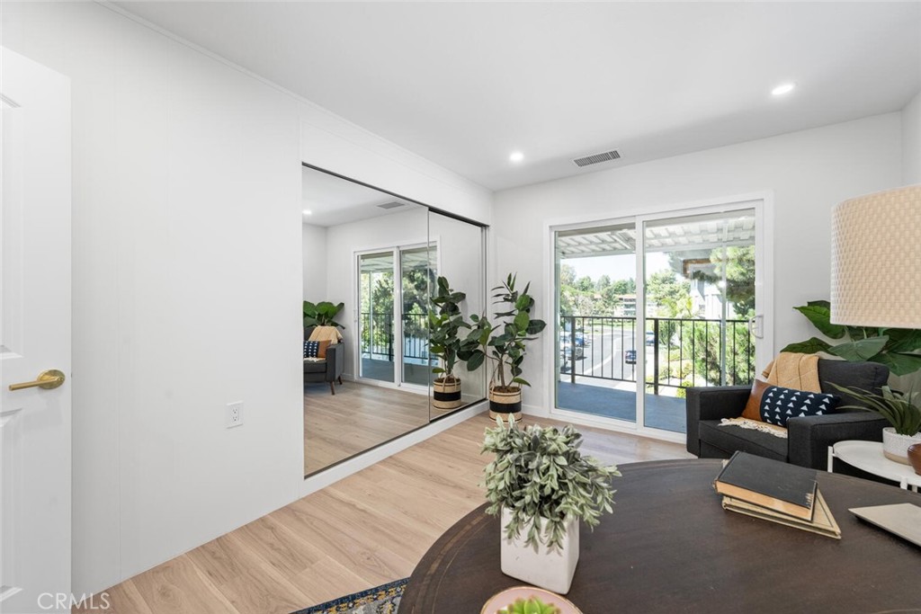 2338 Avenida Sevilla N