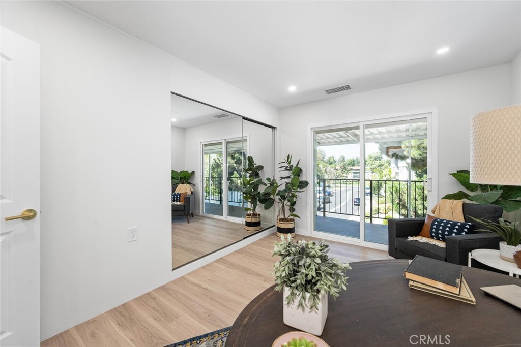 2338 Avenida Sevilla N