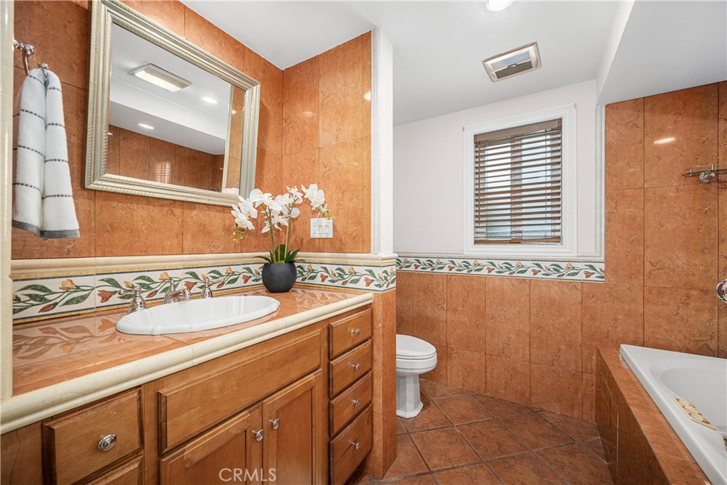 1920 McKinney Way 17A