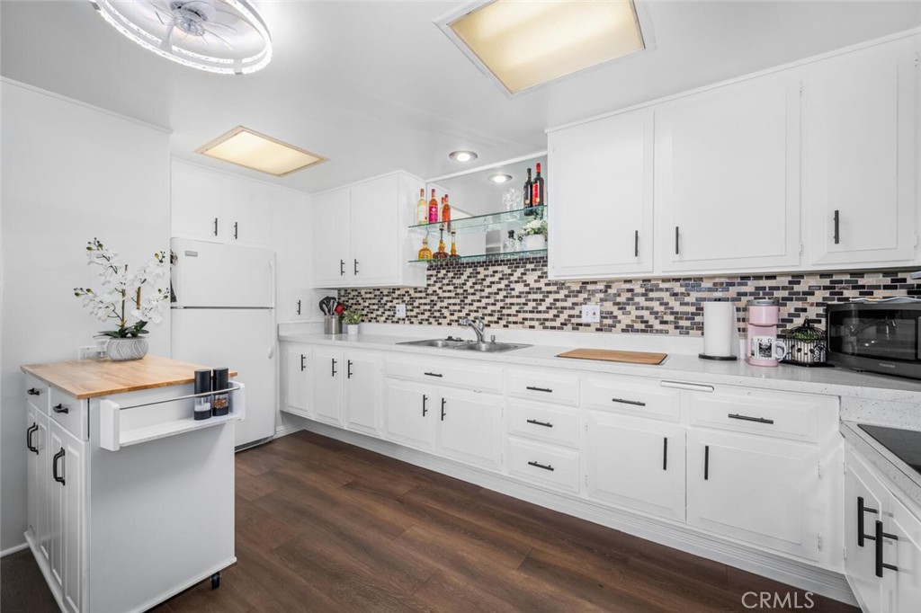 13721 Alderwood Lane 28C