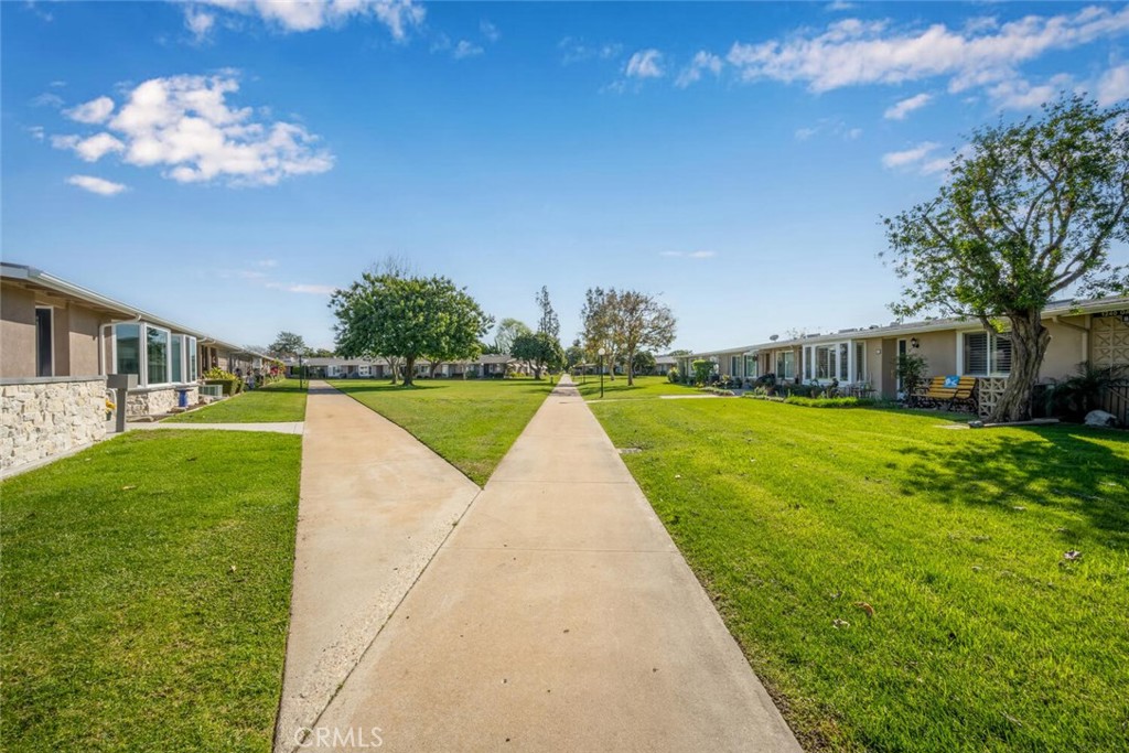 1240 Oakmont Road 52i