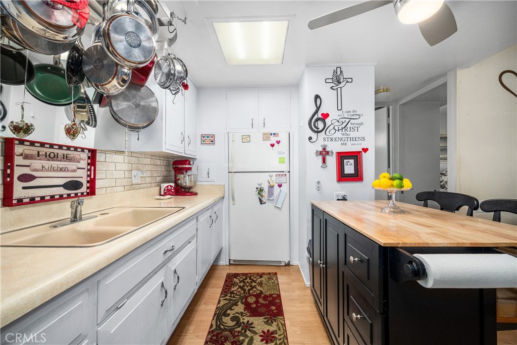 1301 Skokie Road NE 27H
