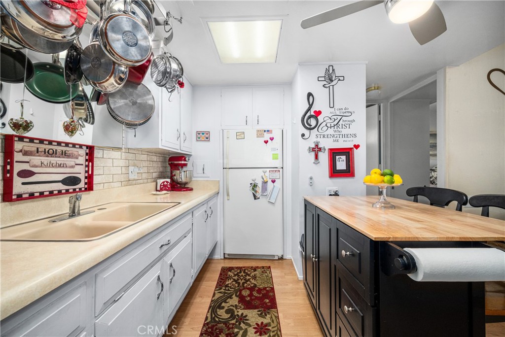 1301 Skokie Road NE 27H