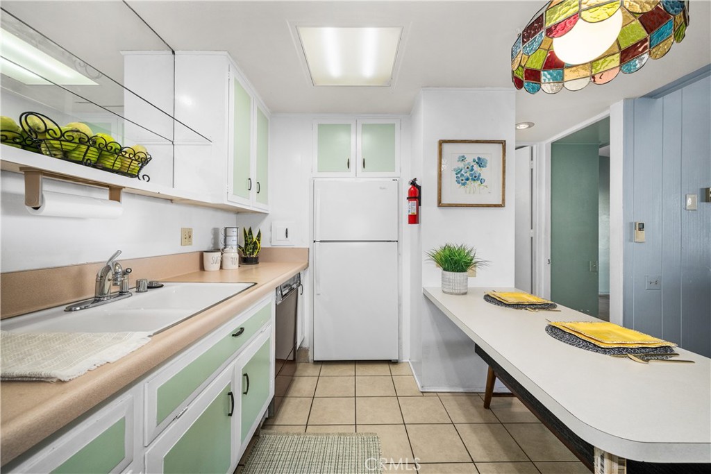 1502 Golden Rain Road 46J