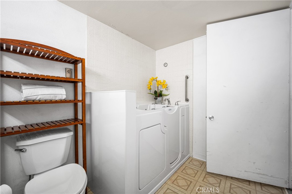 1502 Golden Rain Road 46J