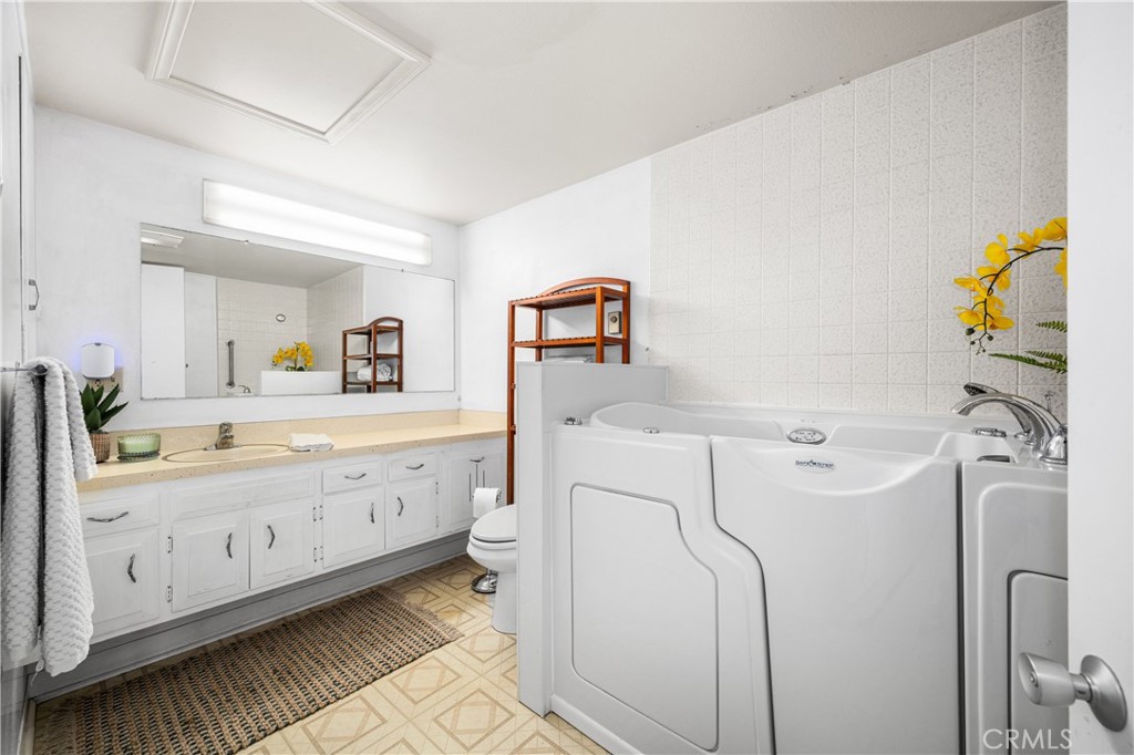 1502 Golden Rain Road 46J