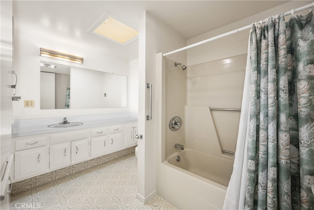 13751 St Andrews Drive 33j