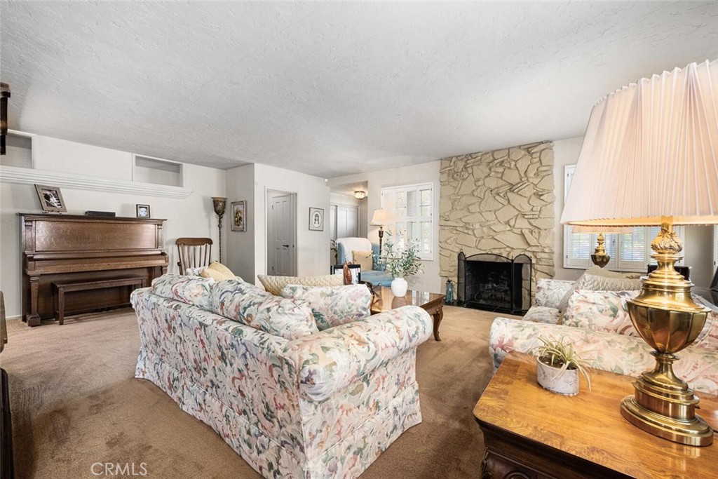 10253 Hopeland