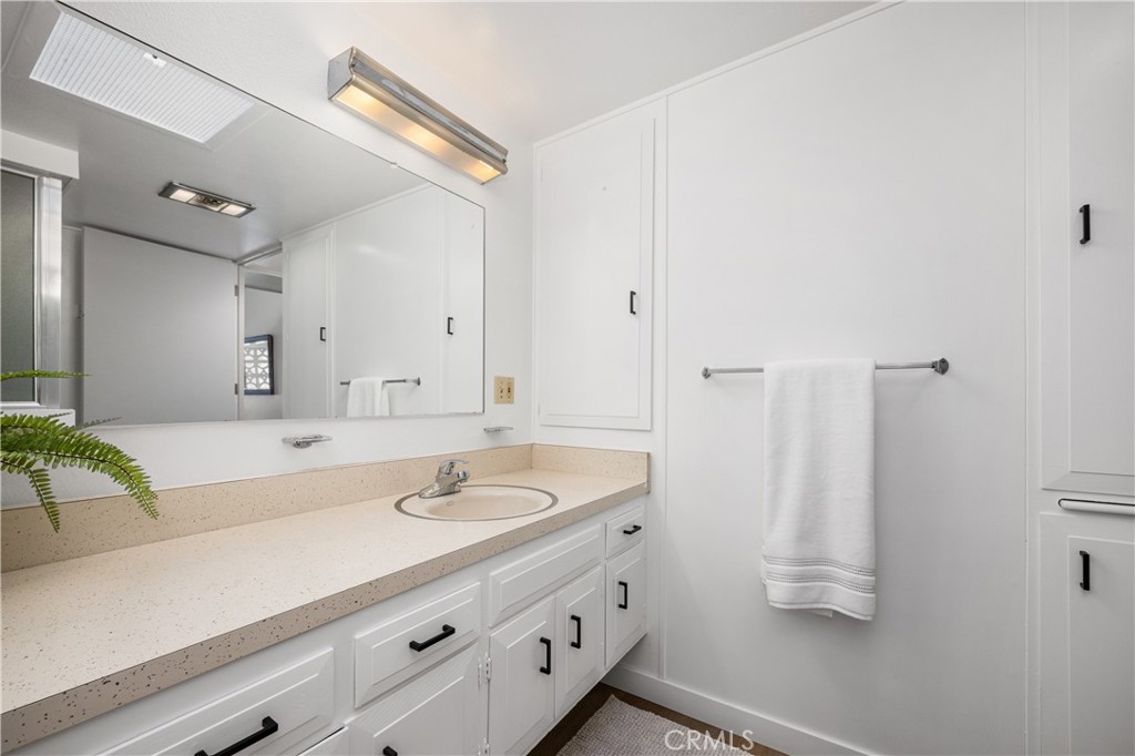 1562 Golden Rain Road NE 44G