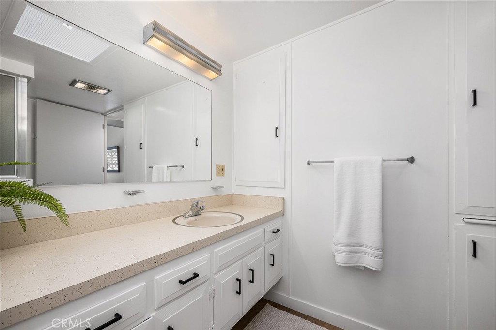 1562 Golden Rain Road NE 44G