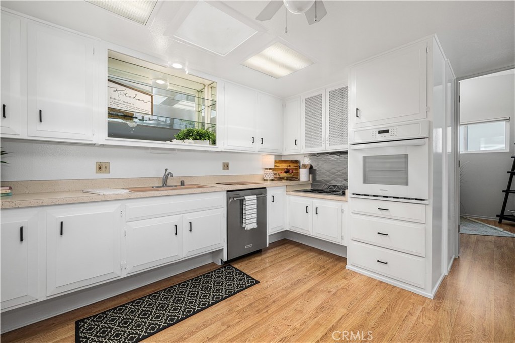 1562 Golden Rain Road NE 44G