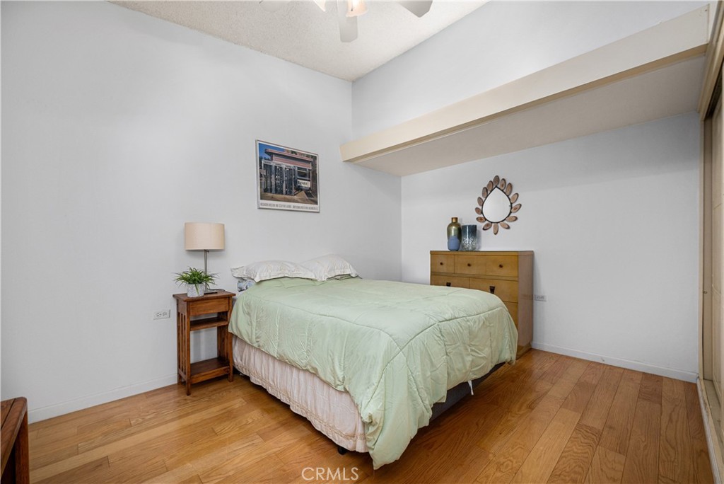 1522 Merion Way E 33J