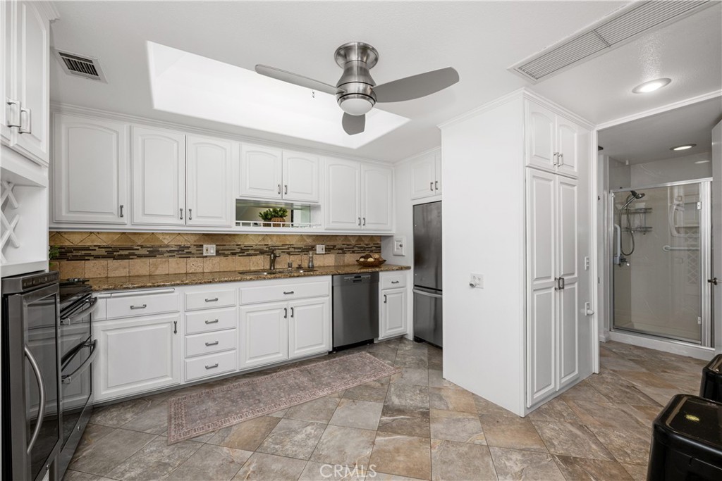 13210 Seaview 250L