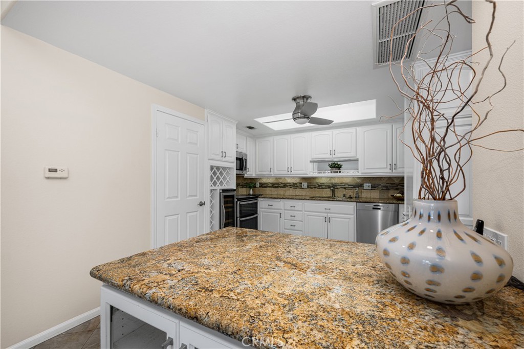 13210 Seaview 250L
