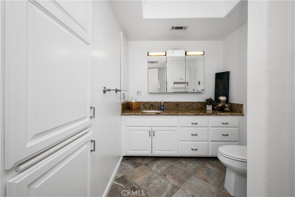 13210 Seaview 250L
