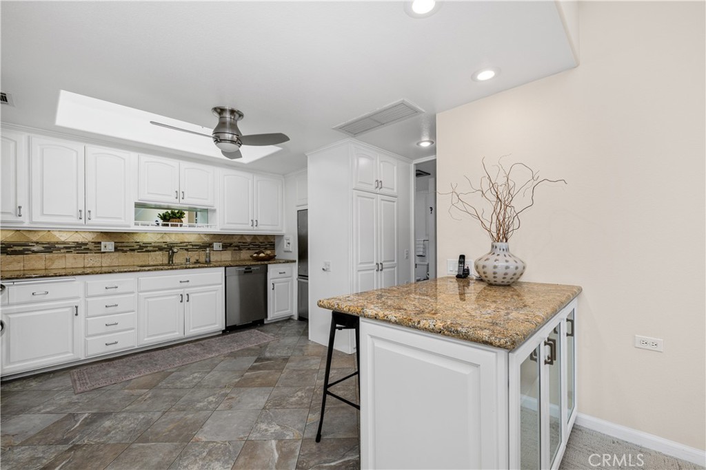 13210 Seaview 250L