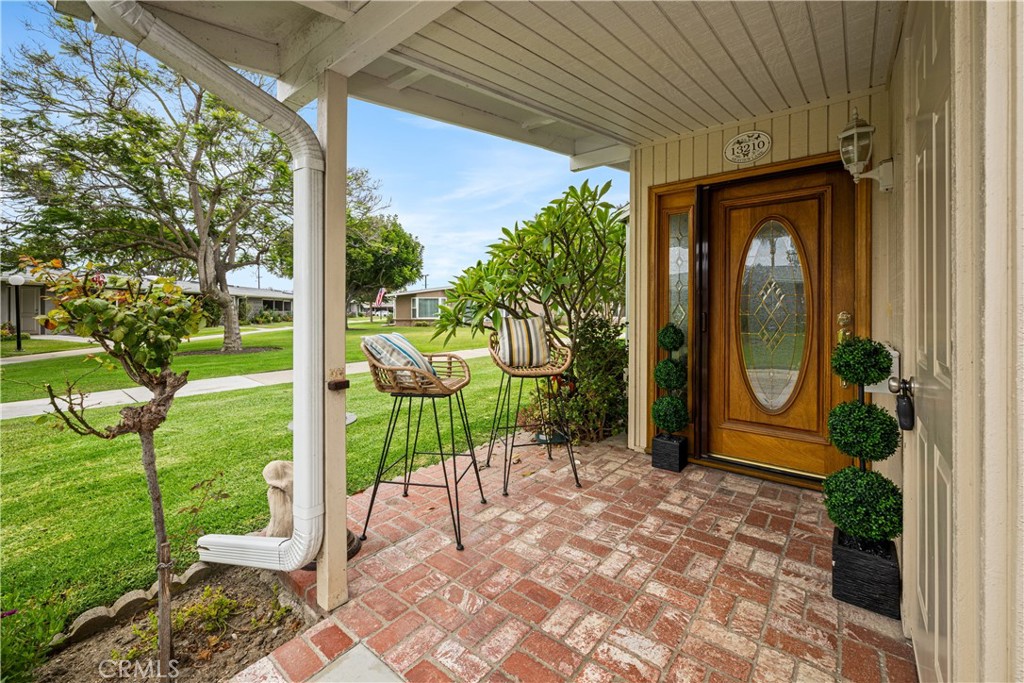 13210 Seaview 250L