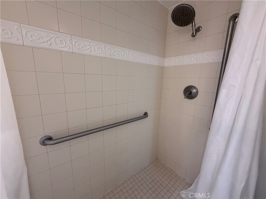 13741 Annandale Dr 1-20D