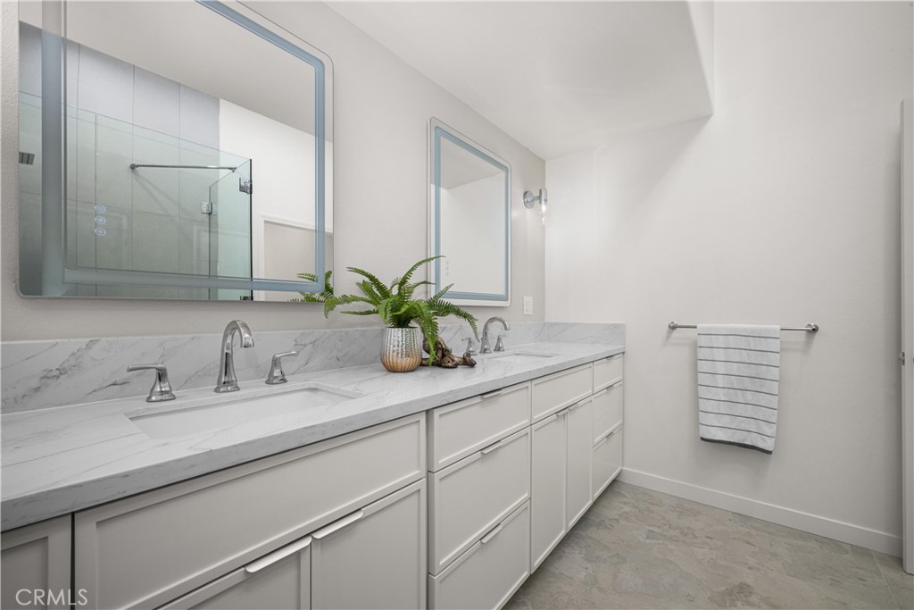 1080 Brookline Road 213B