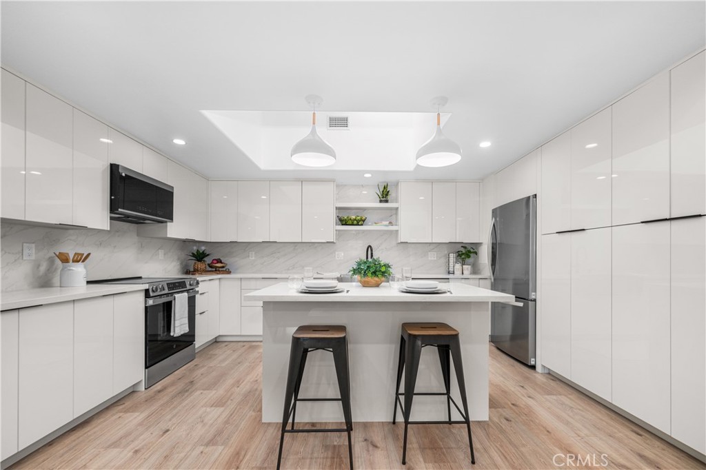 1080 Brookline Road 213B