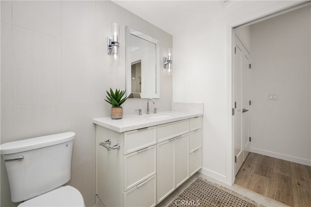 1080 Brookline Road 213B