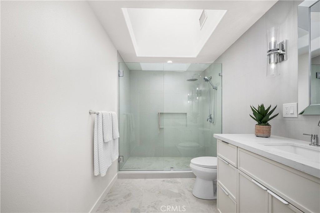 1080 Brookline Road 213B