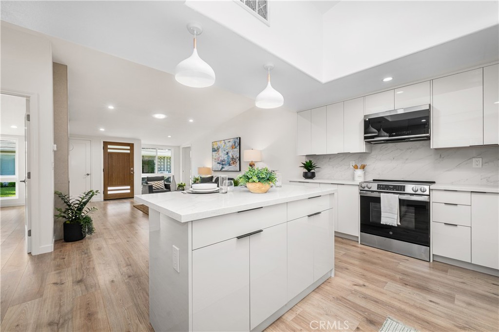 1080 Brookline Road 213B
