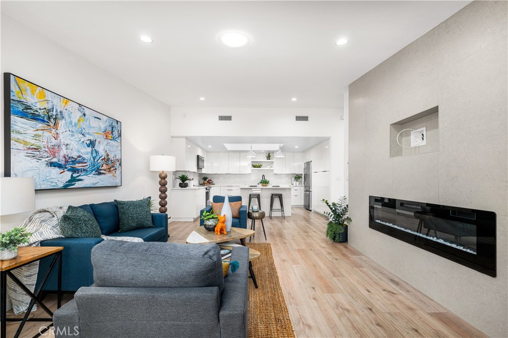 1080 Brookline Road 213B