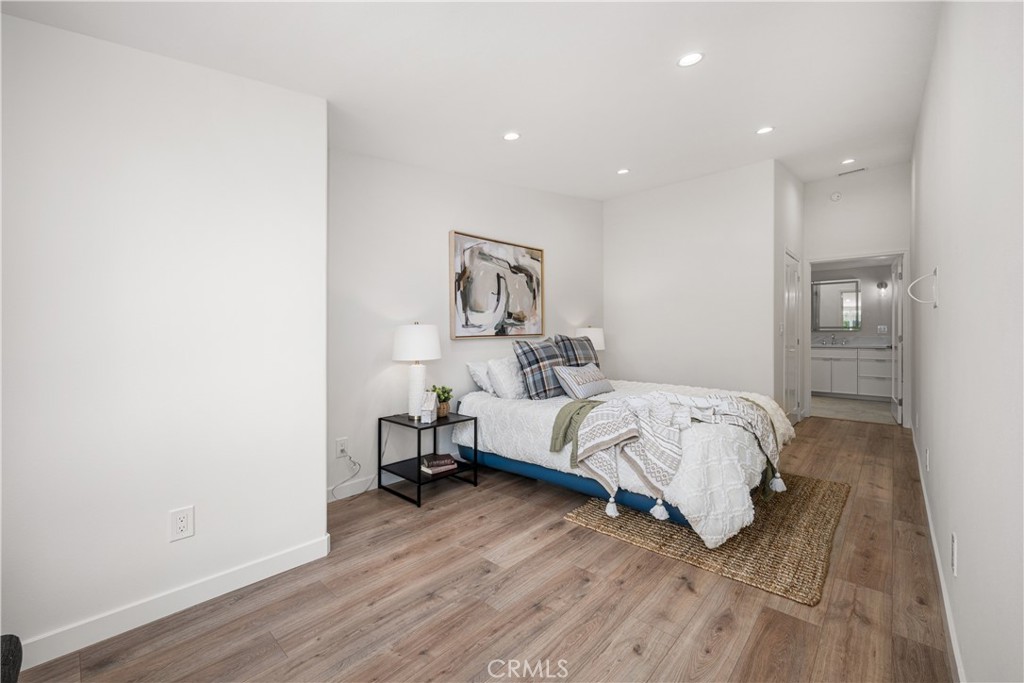 1080 Brookline Road 213B