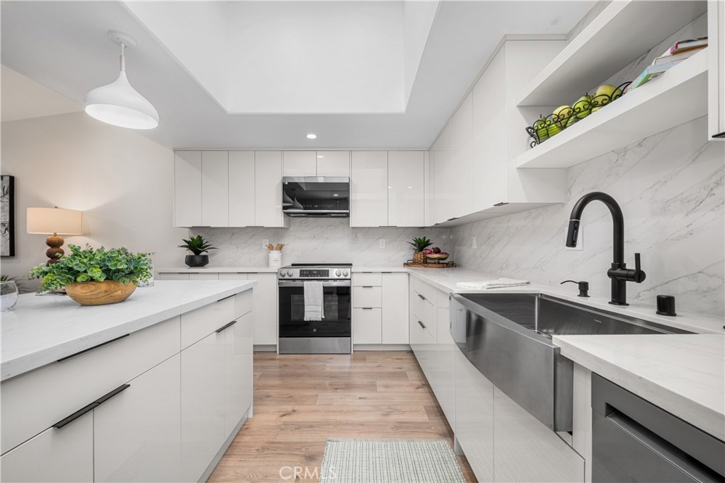 1080 Brookline Road 213B
