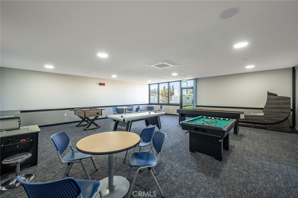1080 Brookline Road 213B