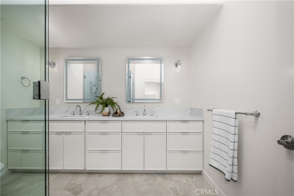 1080 Brookline Road 213B