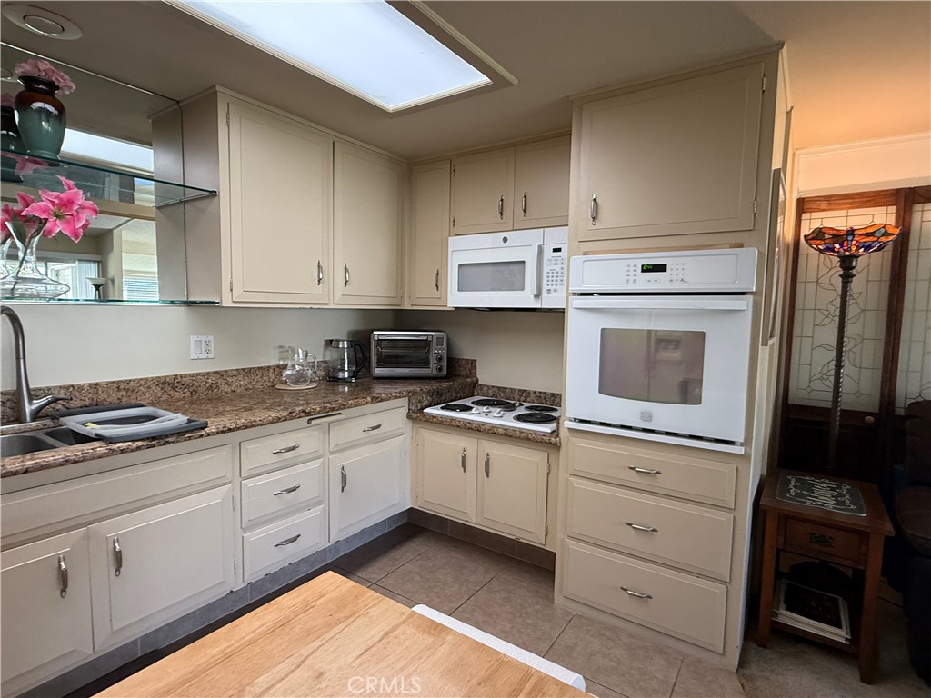 1641 Monterey Rd M2-18A