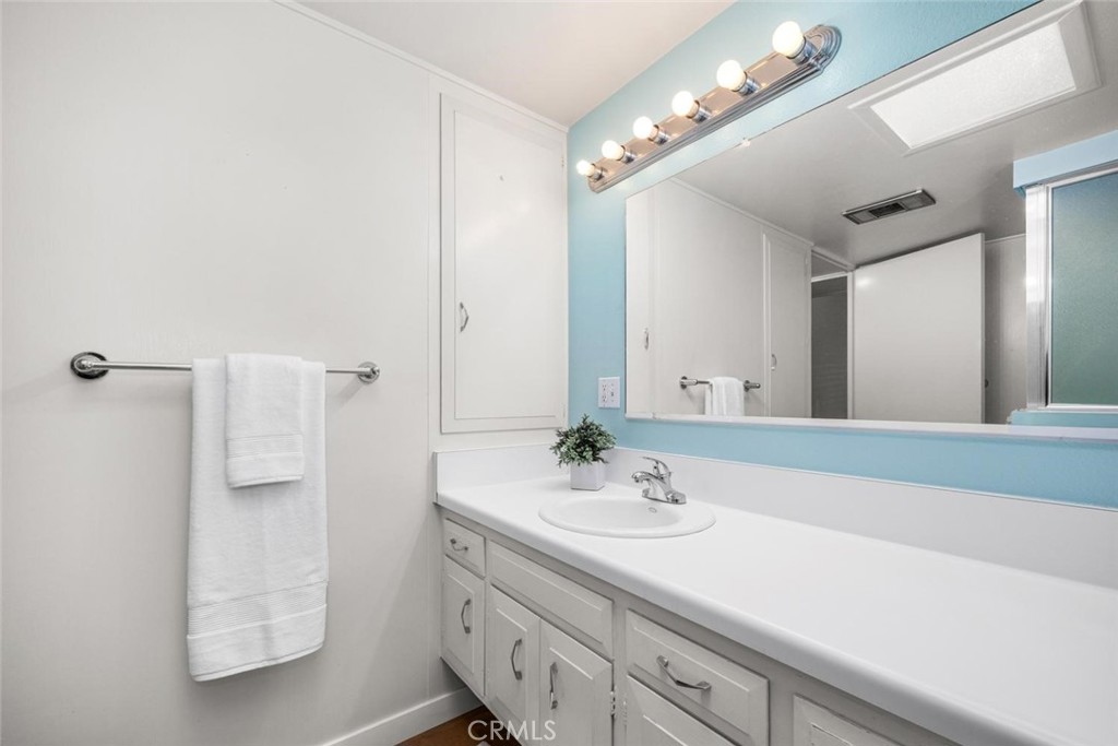 1280 Knollwood Road 40B