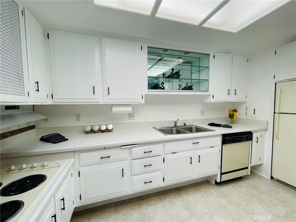 1622 Merion Way 38-F M2