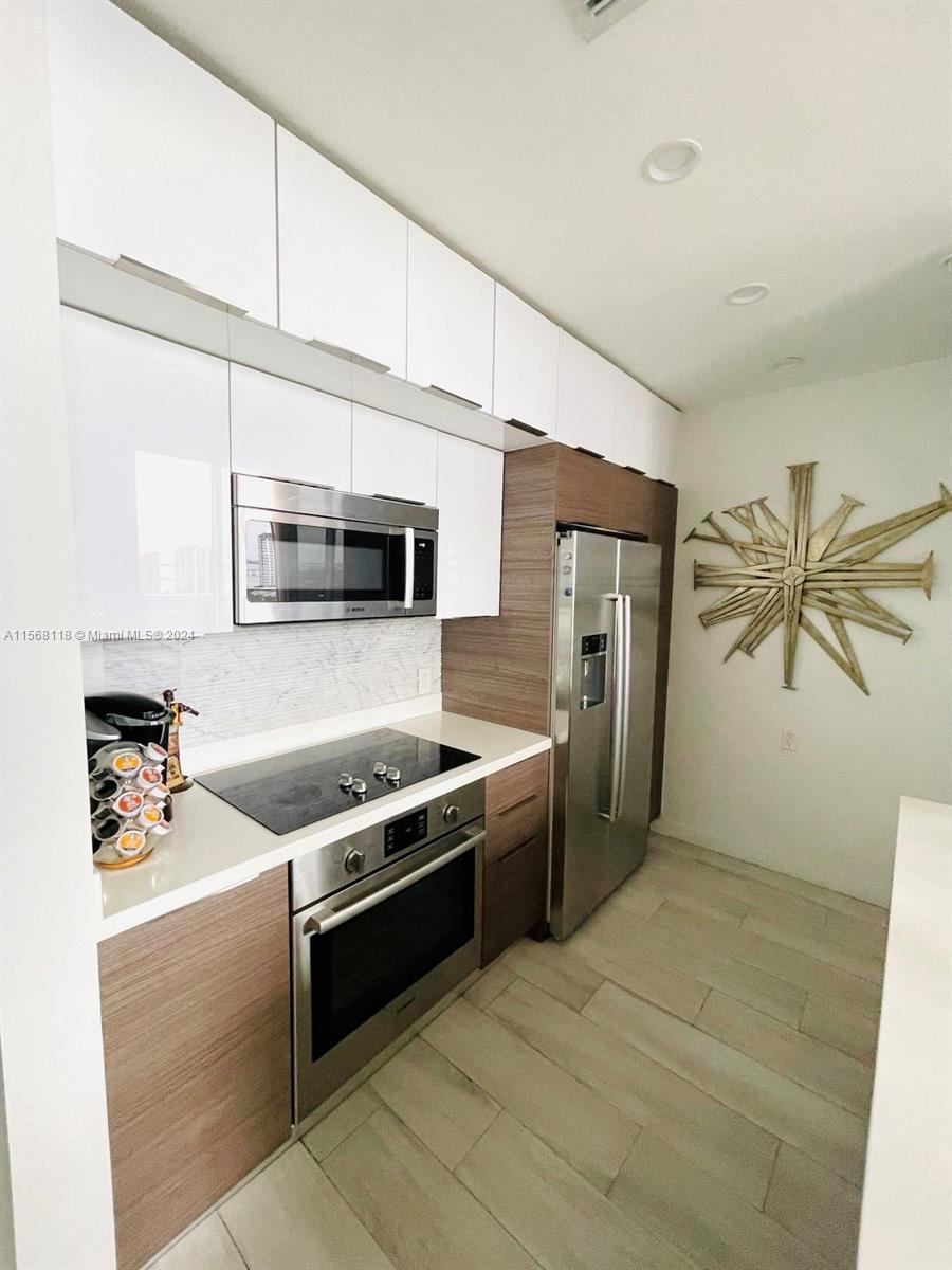 1010 SW 2nd Ave Unit: PH02