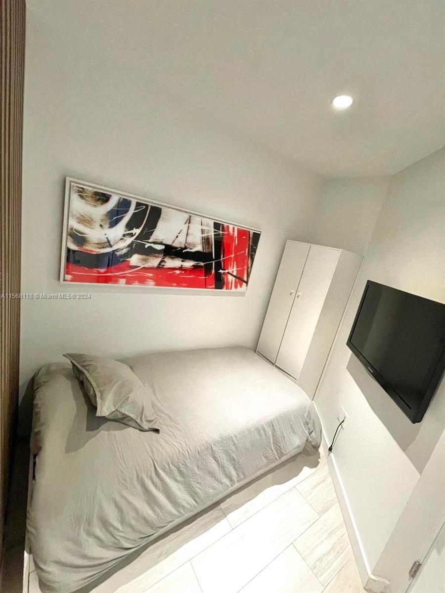 1010 SW 2nd Ave Unit: PH02
