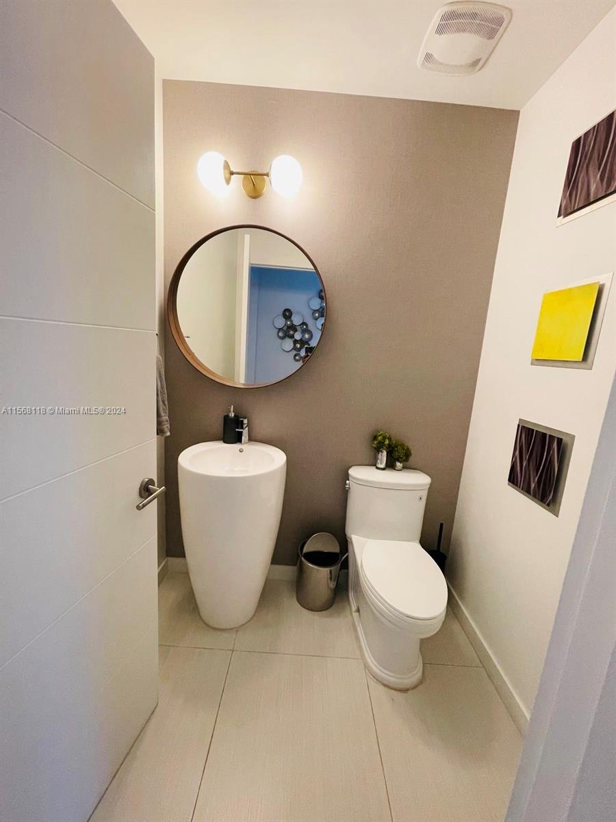 1010 SW 2nd Ave Unit: PH02