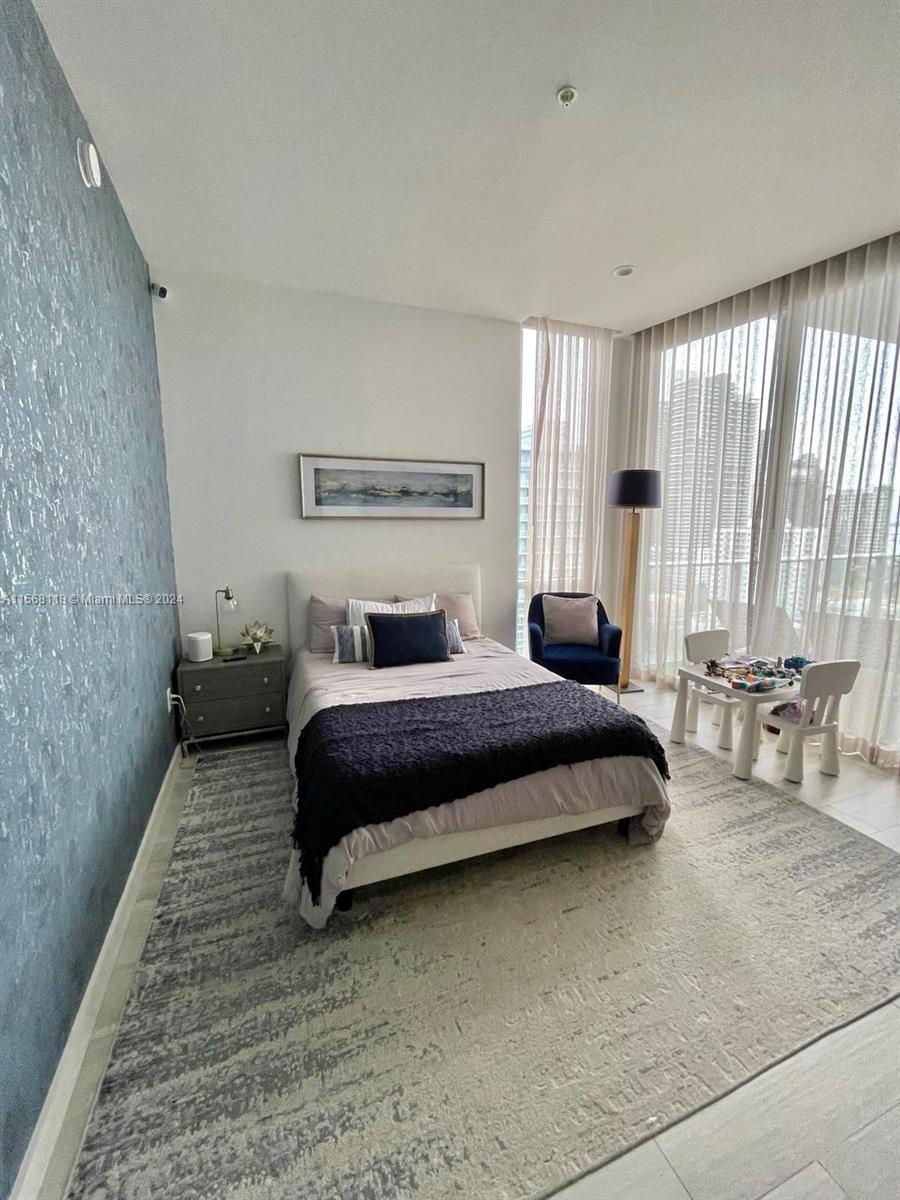 1010 SW 2nd Ave Unit: PH02